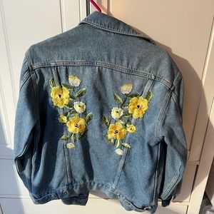 Topshop floral printed jean jacket - size 2 (US)